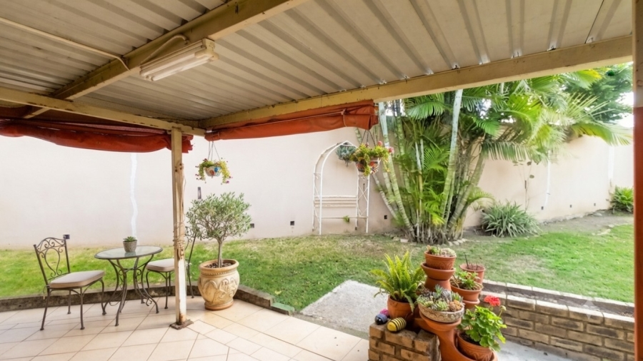 4 Bedroom Property for Sale in Beacon Bay Eastern Cape